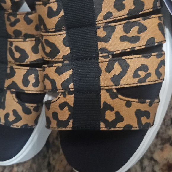 Toms Leopard Print Platform Sandals 6.5 - Picture 6 of 8